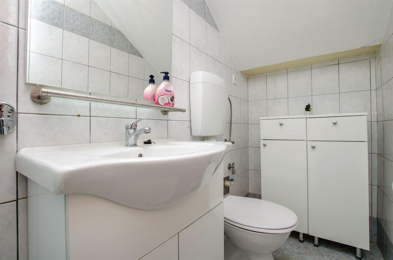 Apartments Zdenka Omis Ngoại thất bức ảnh