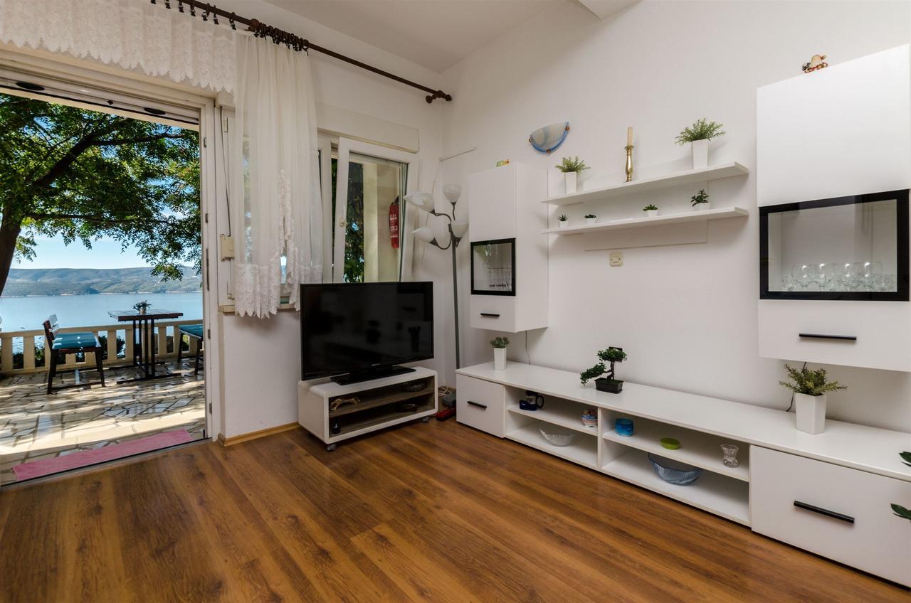 Apartments Zdenka Omis Ngoại thất bức ảnh