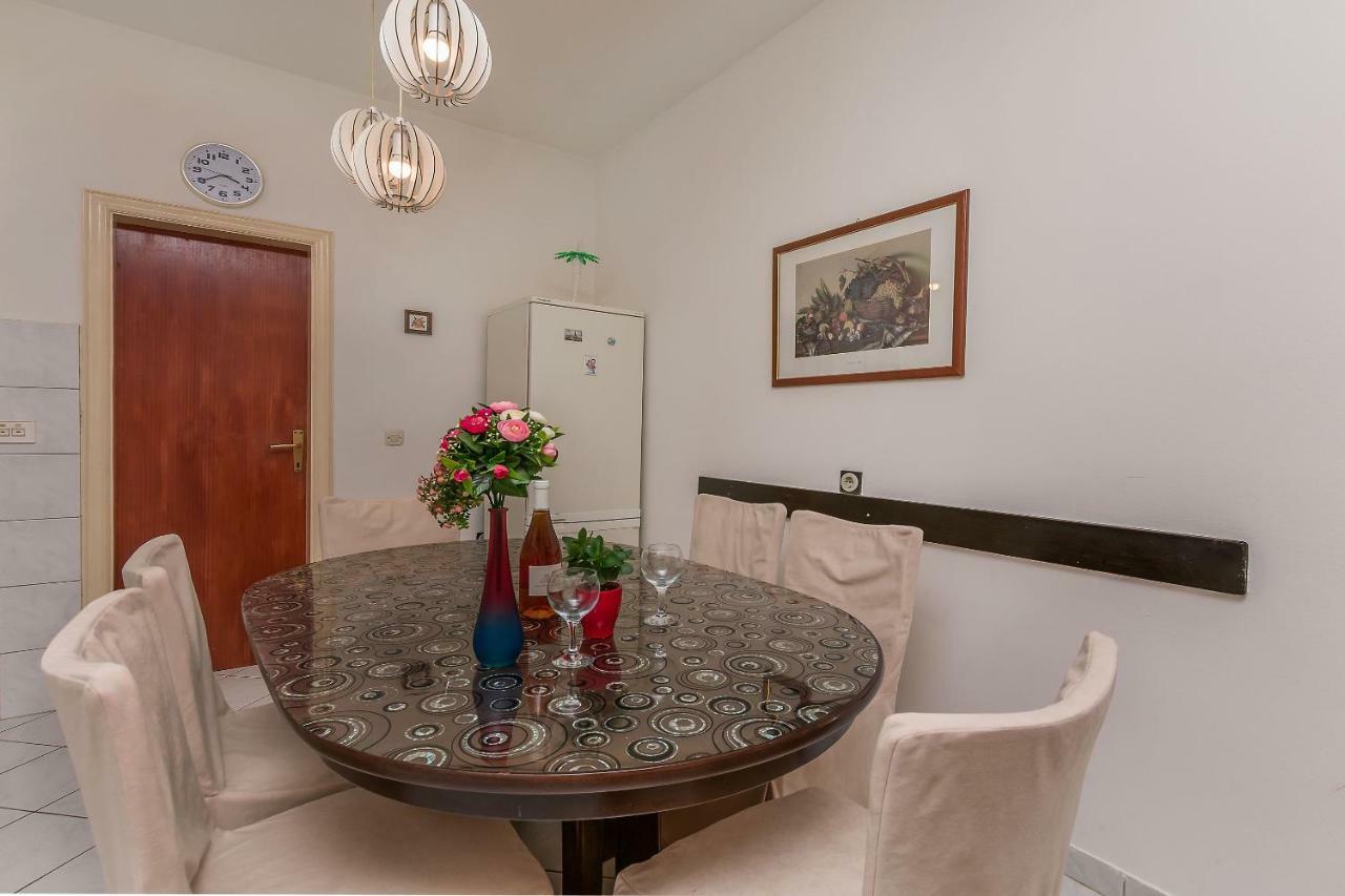 Apartments Zdenka Omis Ngoại thất bức ảnh
