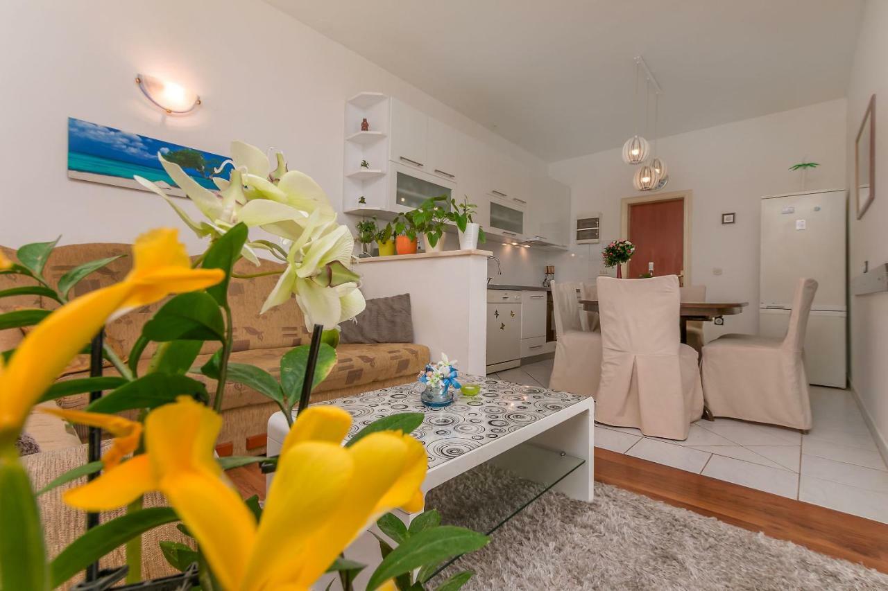 Apartments Zdenka Omis Ngoại thất bức ảnh