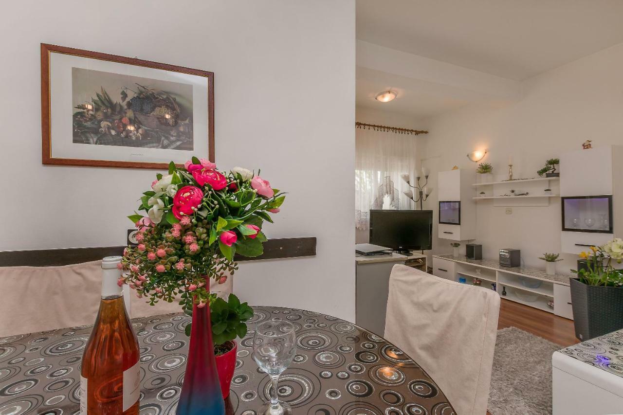 Apartments Zdenka Omis Ngoại thất bức ảnh