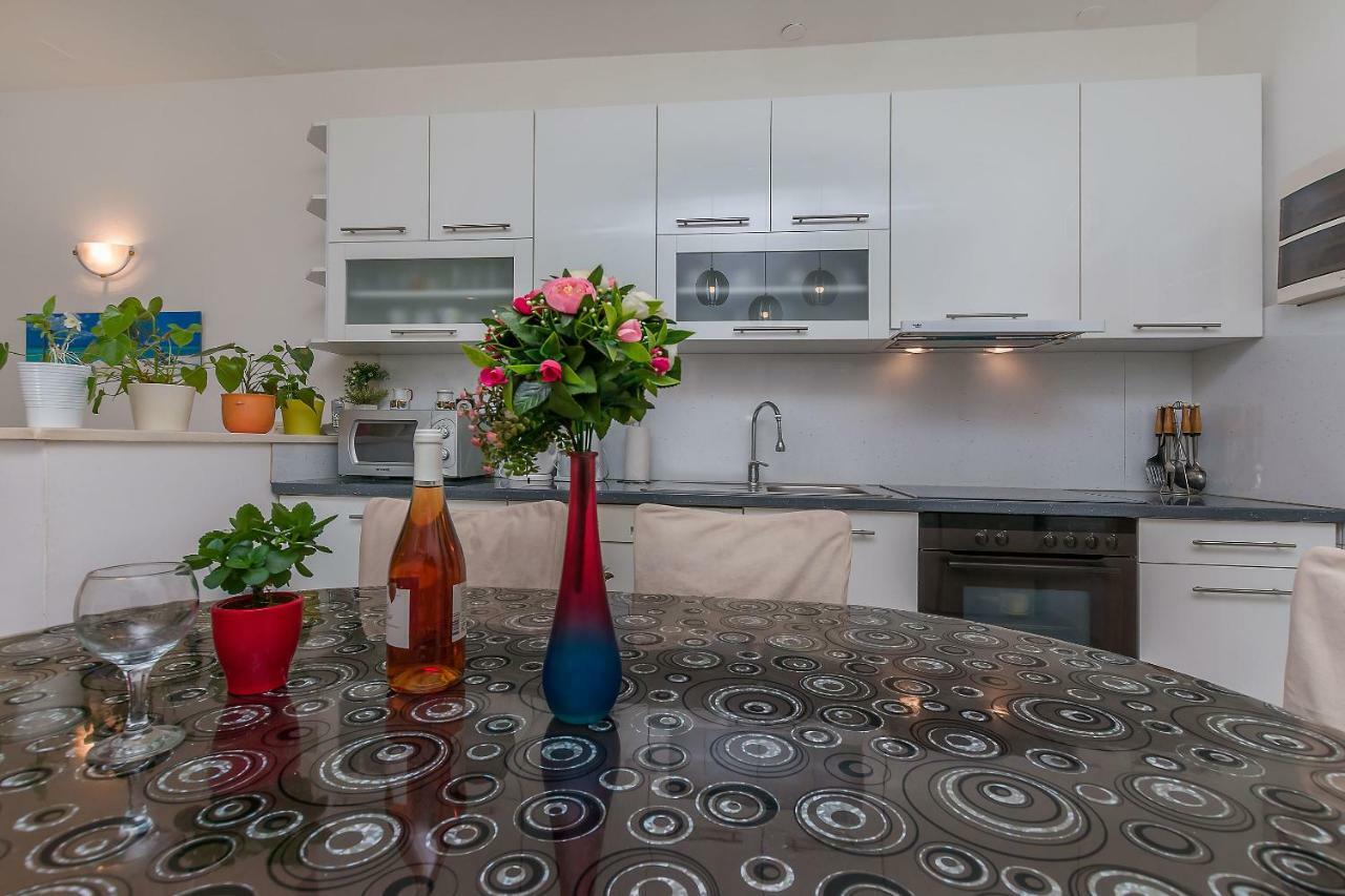 Apartments Zdenka Omis Ngoại thất bức ảnh