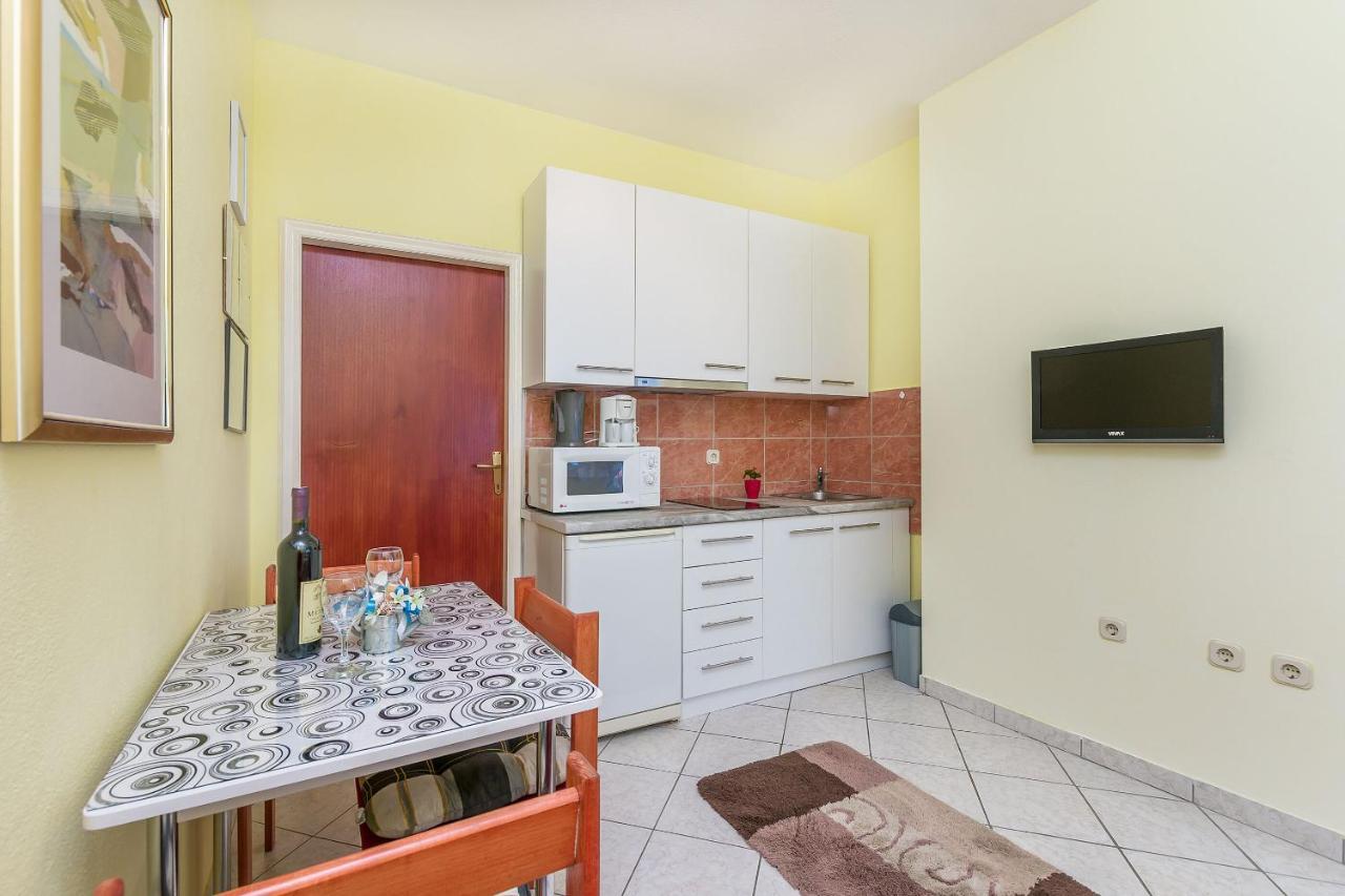 Apartments Zdenka Omis Ngoại thất bức ảnh